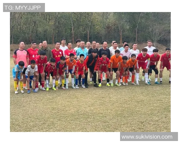 沈阳足球星哥领衔新一代足球崛起,带动地方足球热潮与未来发展 沈阳足球星哥领衔新一代足球崛起,带动地方足球热潮与未来发展